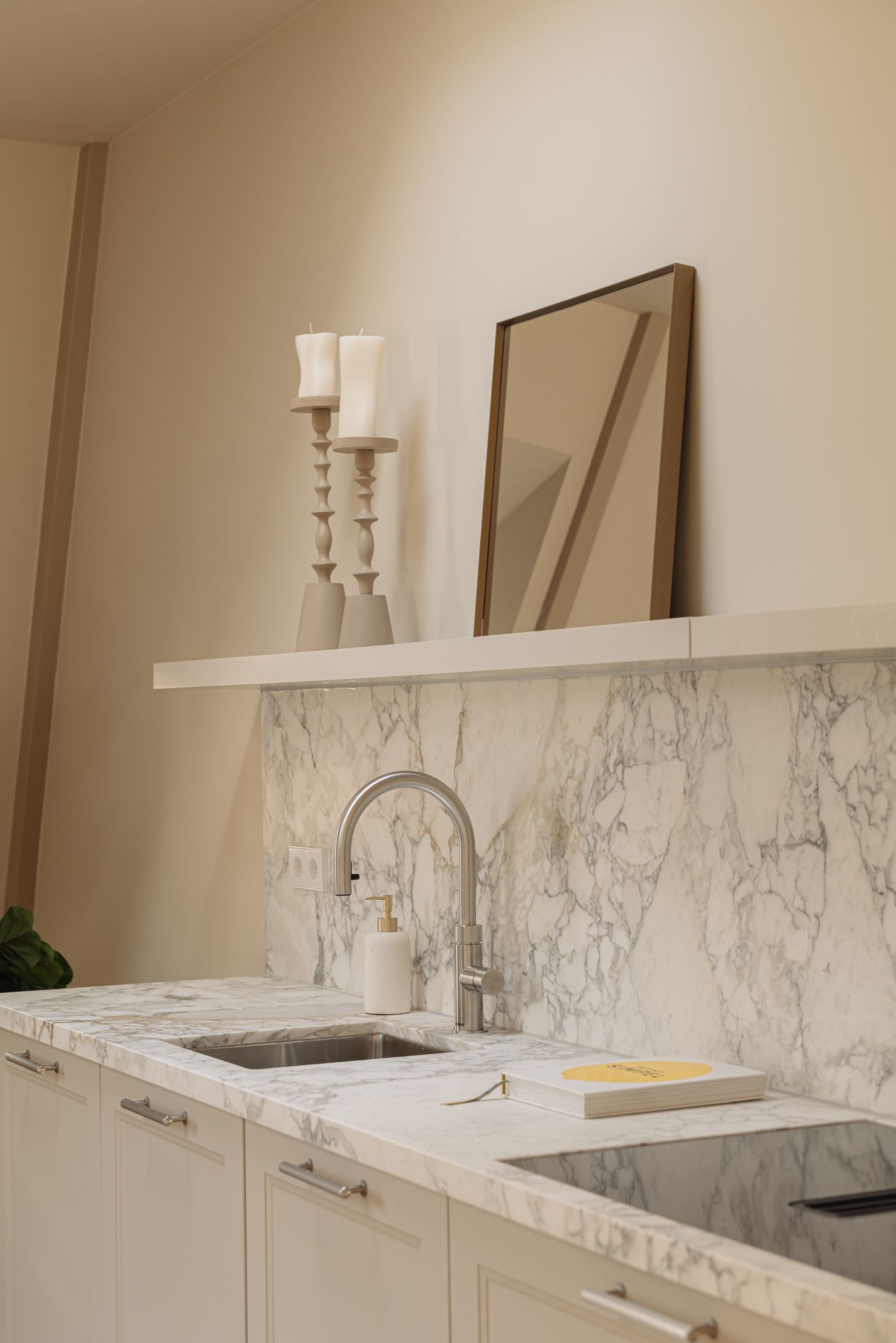 Photo 10 of Koninginneweg 271-3