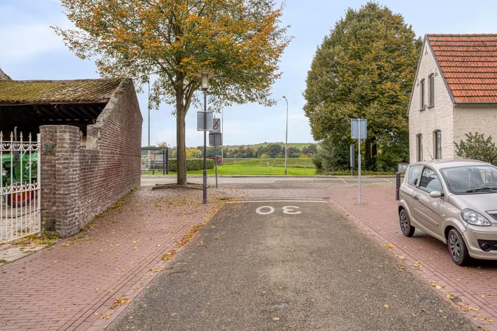 Photo 4 of Schoolstraat 3