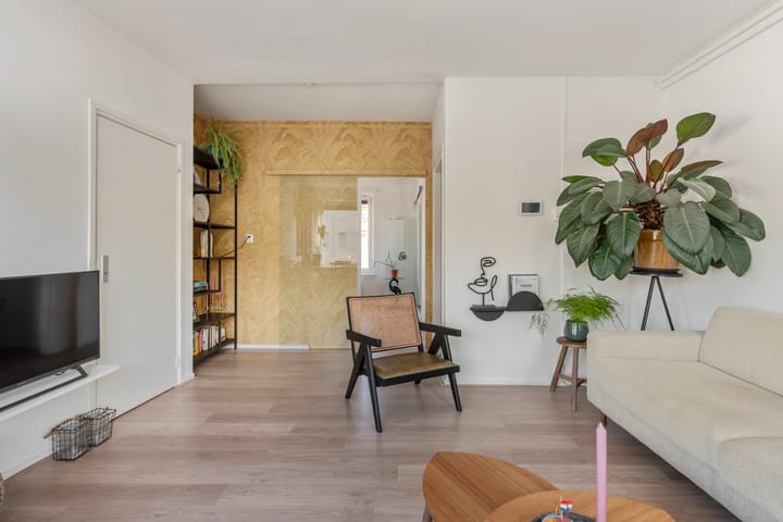 Photo 6 of Lex Althoffstraat 1-2