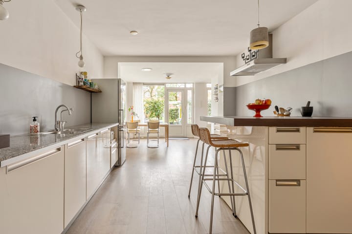 Photo 6 of Max Planckstraat 8-H