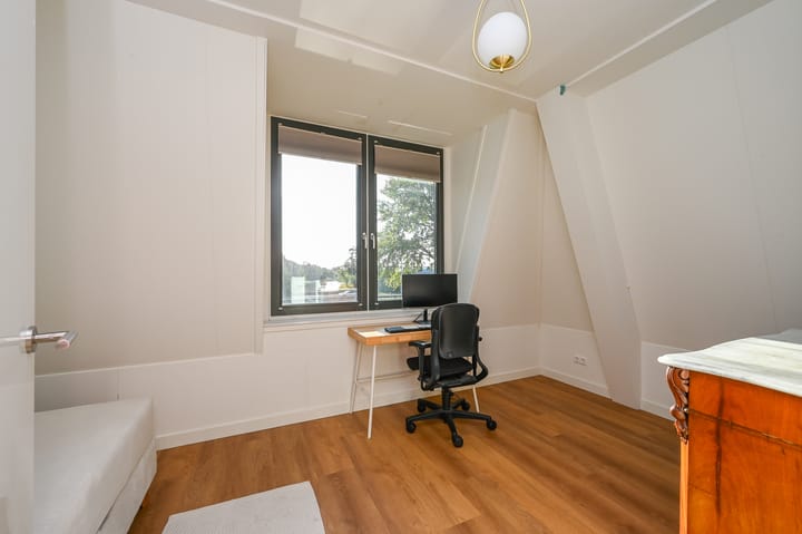 Foto 41 van Thomas Mannsingel 2