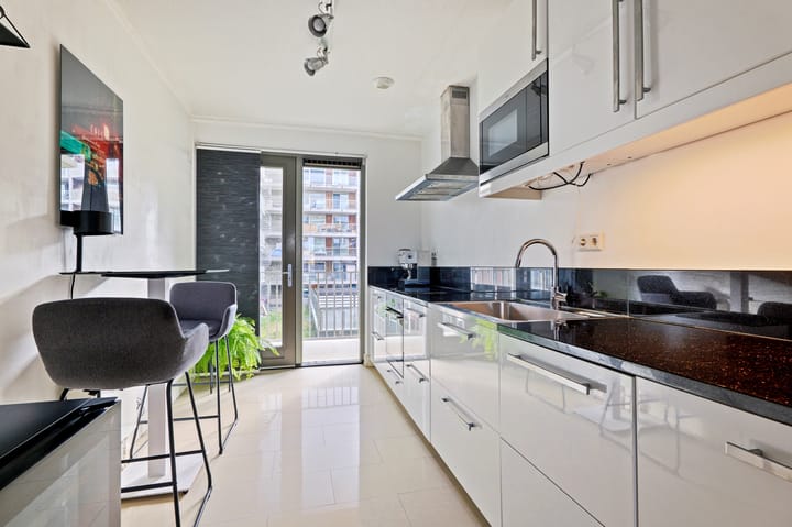 Foto 15 van Julius Pergerstraat 148