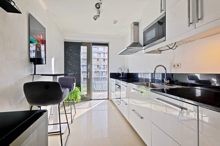 Foto 18 van Julius Pergerstraat 148