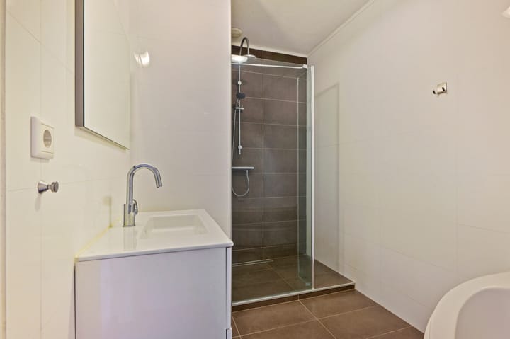 Foto 23 van Julius Pergerstraat 148