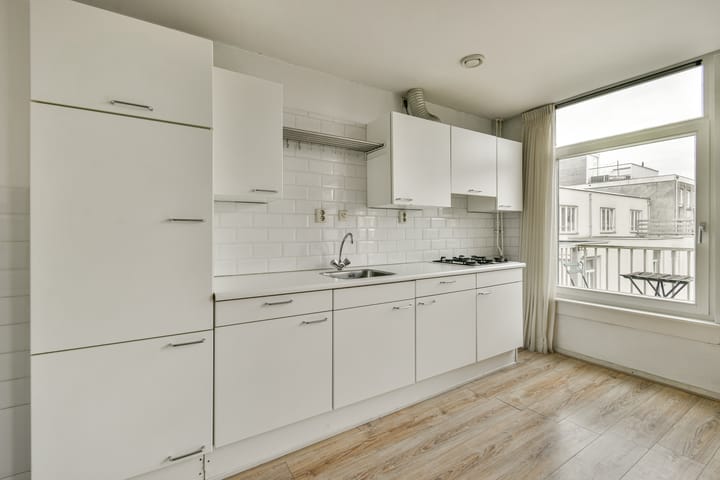 Photo 4 of Kinkerstraat 71-E