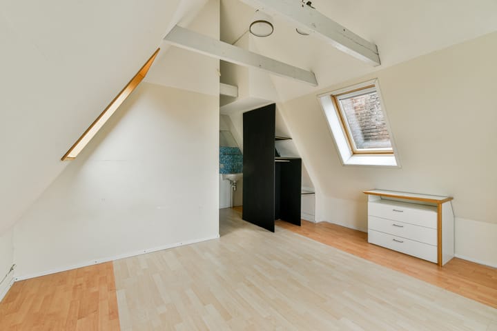 Photo 13 of Kinkerstraat 71-E