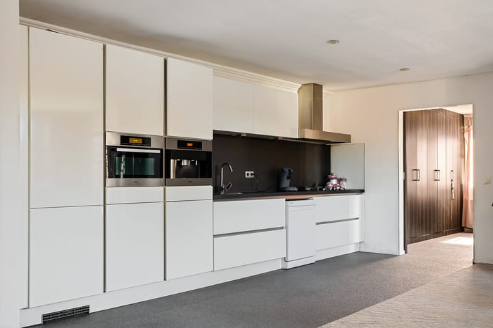 Photo 14 of R. Schuilingstraat 34