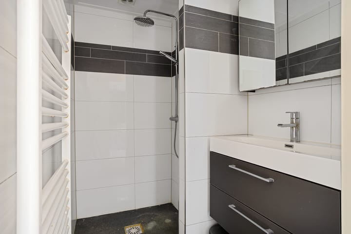 Photo 23 of R. Schuilingstraat 34