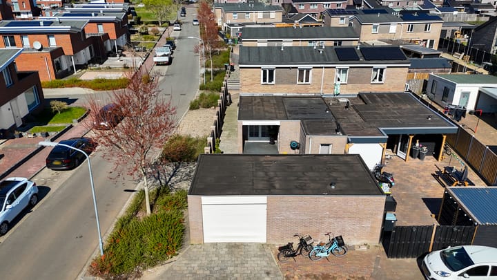 Photo 31 of R. Schuilingstraat 34