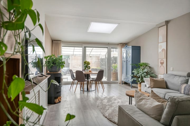 Foto 9 van Van Utenhoveweg 26