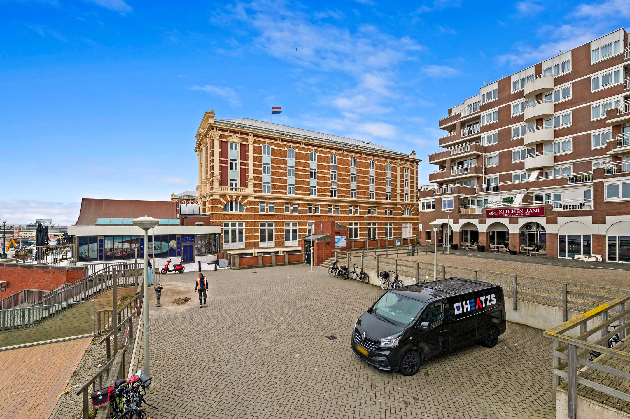 Foto 51 van Gevers Deynootplein 211