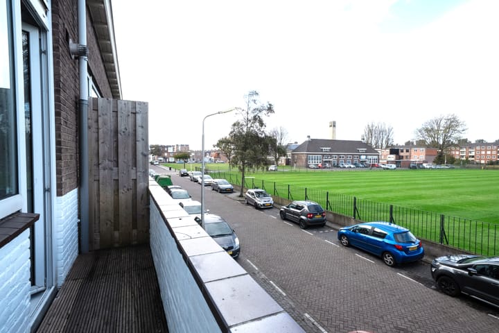 Photo 12 of Lorentzstraat 62