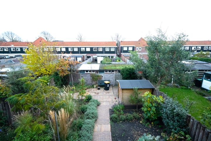 Photo 32 of Lorentzstraat 62