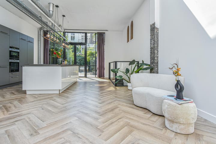 Foto 23 van Van Beverningkstraat 199