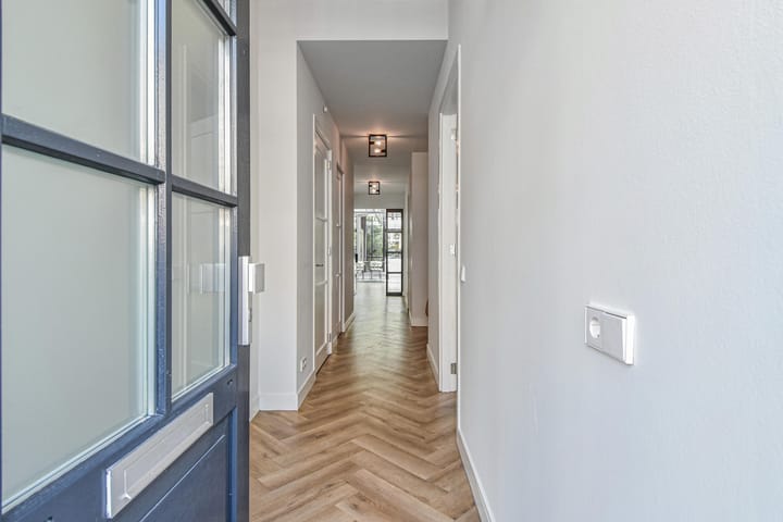 Foto 4 van Van Beverningkstraat 199