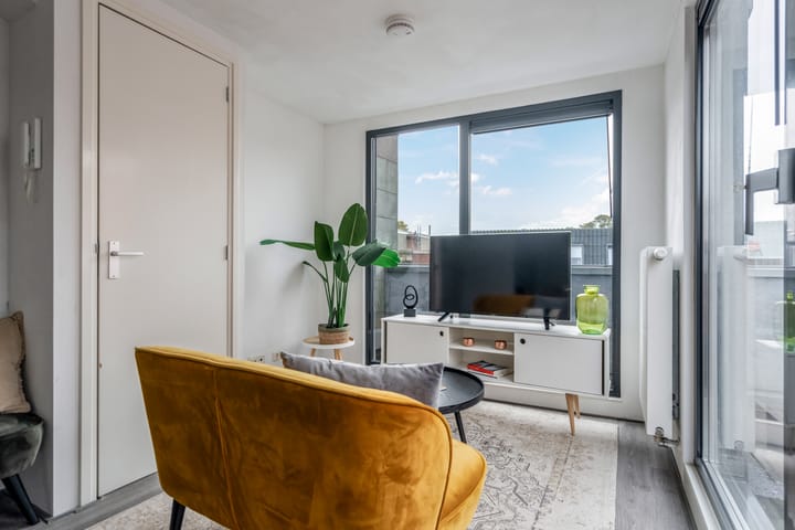 Photo 9 of Nieuwe Boteringestraat 83-F