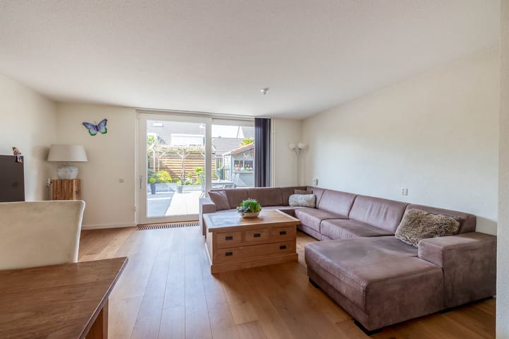 Photo 10 of Jacob van Heemskerkstraat 18