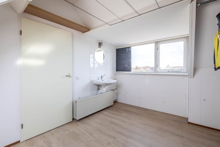 Photo 26 of Jacob van Heemskerkstraat 18