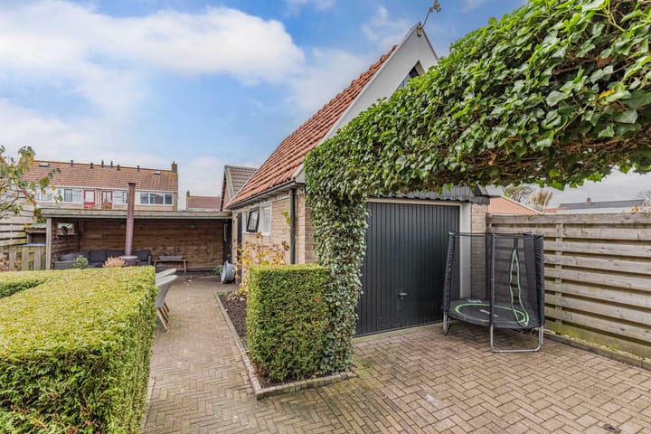 Photo 4 of Foareker 82