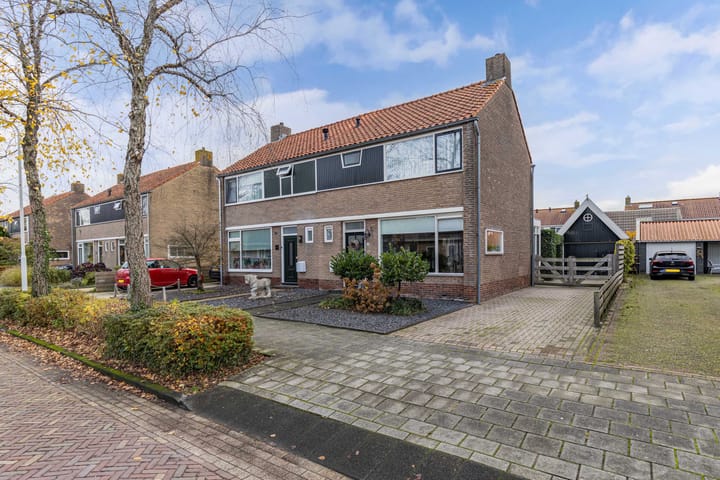 Photo 8 of Foareker 82