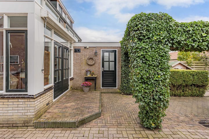 Photo 41 of Foareker 82