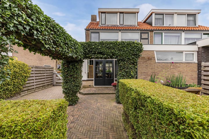 Photo 44 of Foareker 82