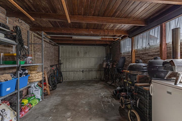 Photo 47 of Foareker 82