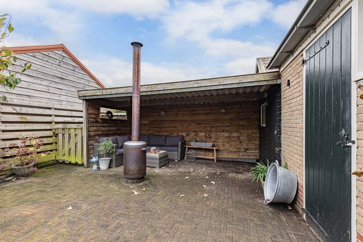 Photo 50 of Foareker 82