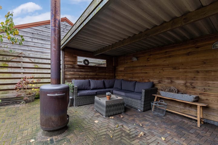 Photo 51 of Foareker 82