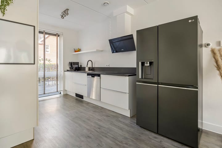 Photo 10 of Jan van der Heijdenstraat 48