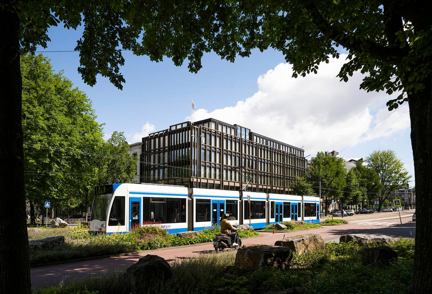 View photo 1 of Sarphatistraat 1