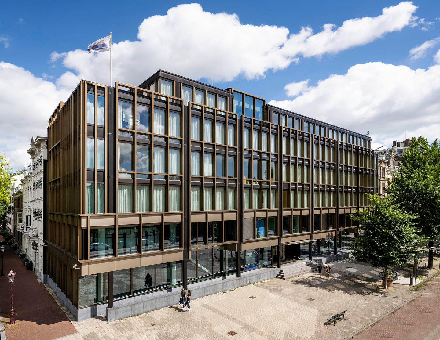 View photo 3 of Sarphatistraat 1