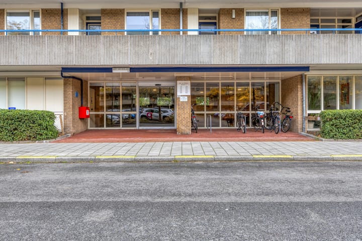 Photo 3 of Aert van Neslaan 233