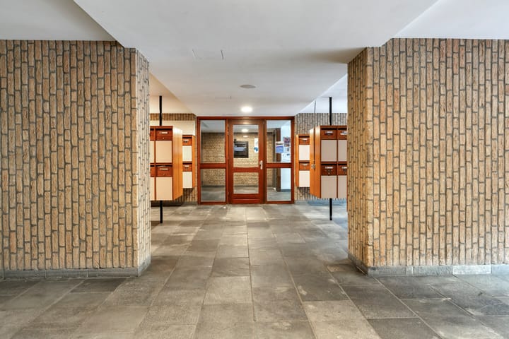 Photo 4 of Aert van Neslaan 233