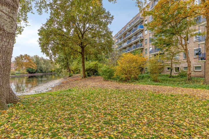 Photo 2 of Aert van Neslaan 233