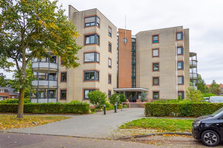 Photo 6 of Floraparkstraat 94