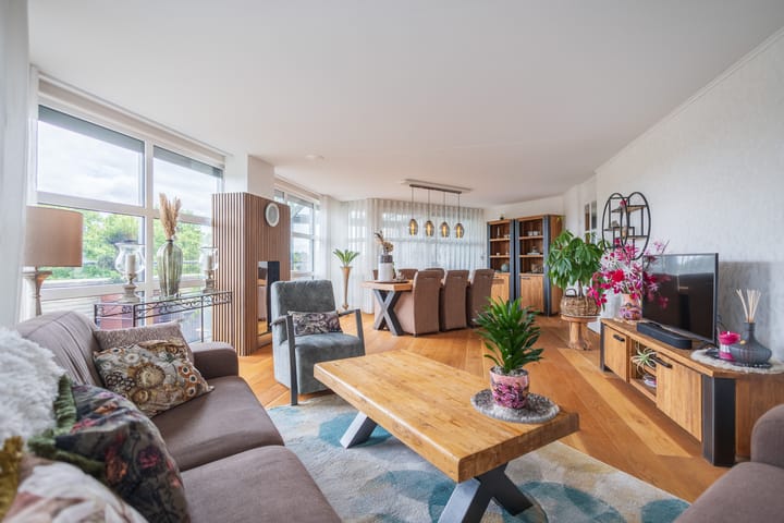 Photo 13 of Floraparkstraat 94