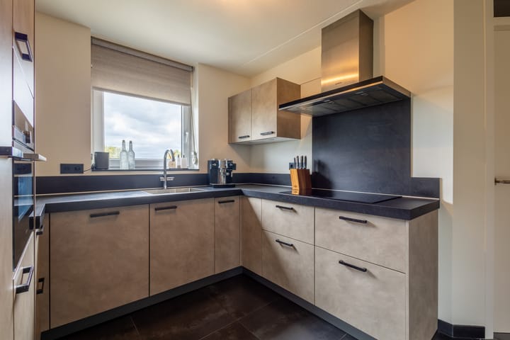 Photo 17 of Floraparkstraat 94