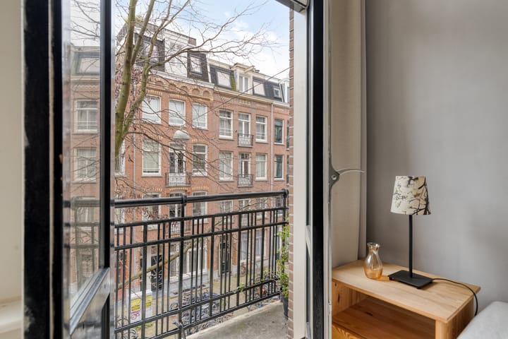 Foto 3 van Van Ostadestraat 27-2