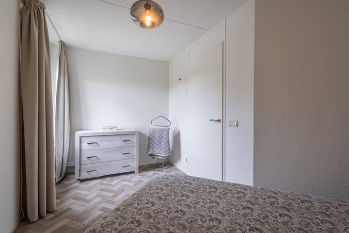 Photo 25 of Floraparkstraat 94