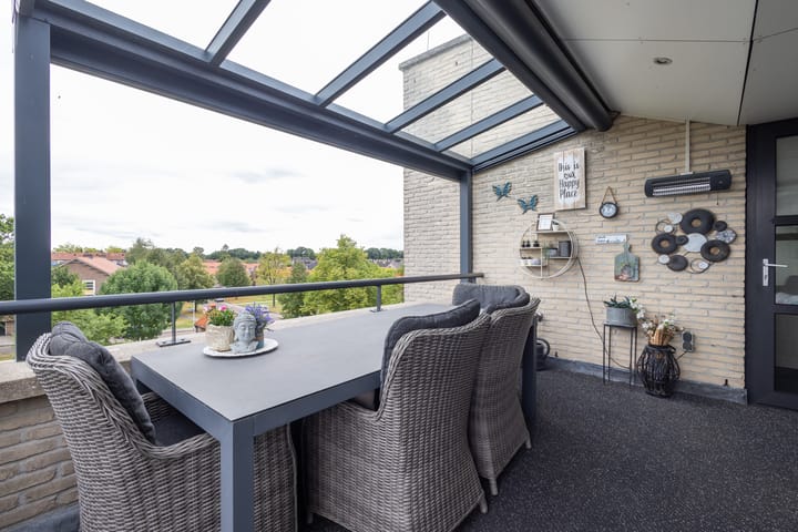 Photo 35 of Floraparkstraat 94