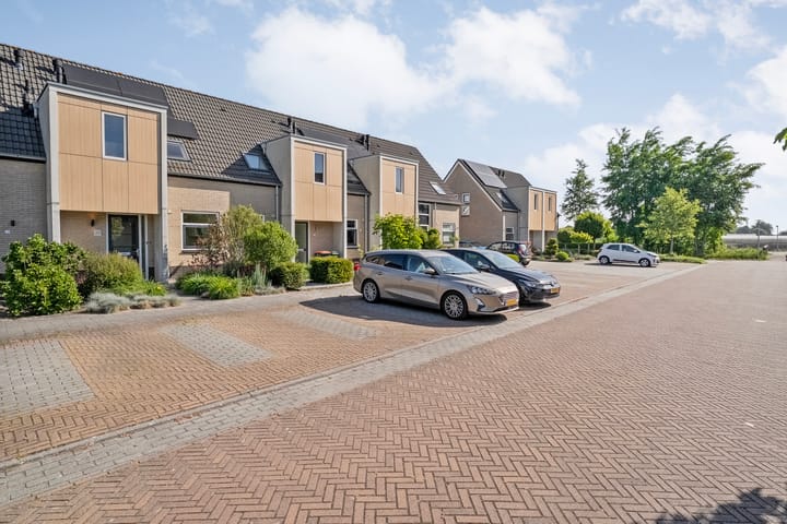 Photo 2 of Van Sandickstraat 27