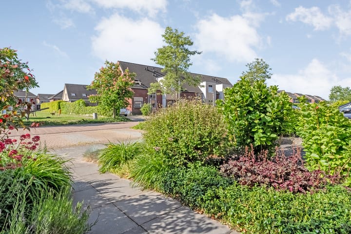 Photo 4 of Van Sandickstraat 27