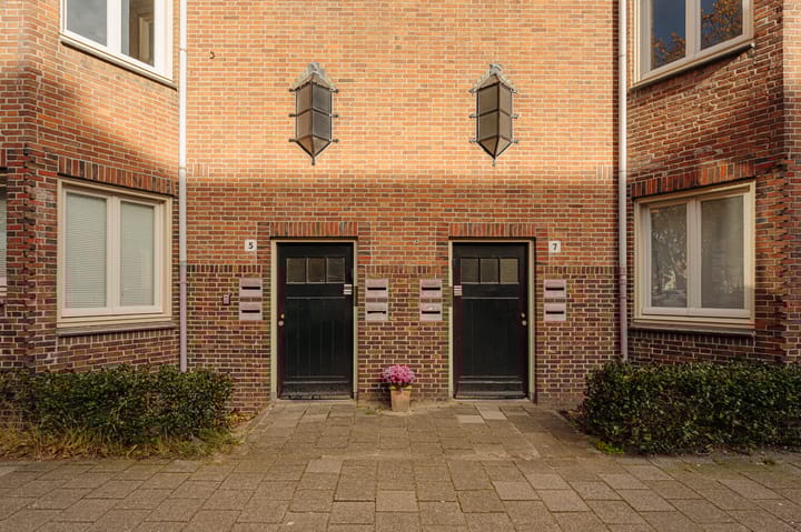 Photo 2 of Bernard Kochstraat 5-2