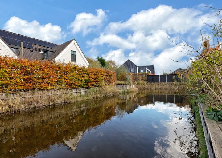 Photo 37 of Pinksterbloem erf 11