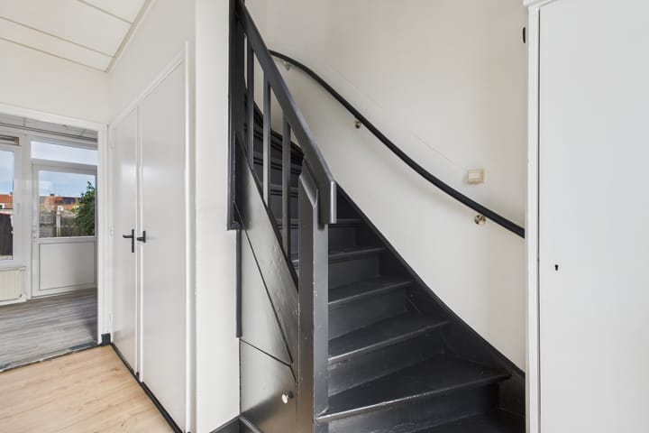 Photo 15 of Visartstraat 37