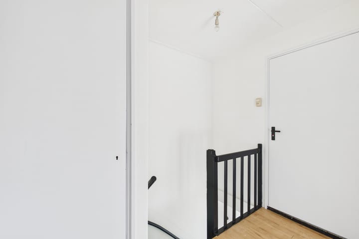 Photo 16 of Visartstraat 37