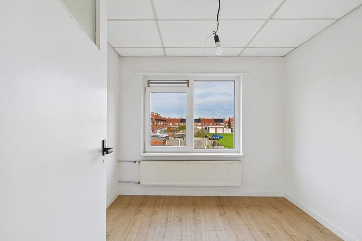 Photo 22 of Visartstraat 37