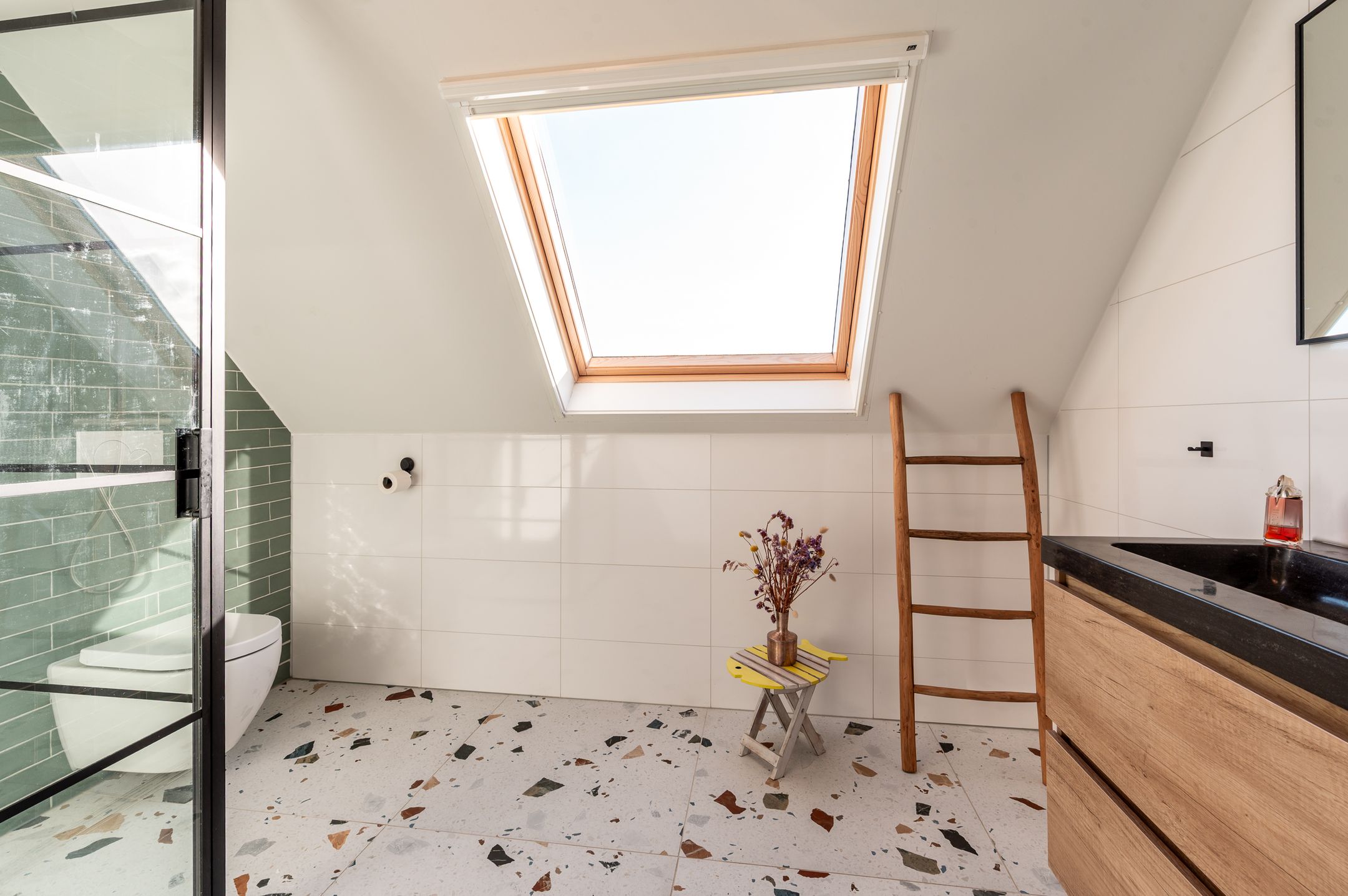 Photo 39 of Linnaeusweg 9