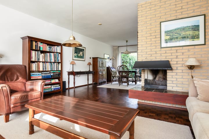 Photo 16 of Massenetstraat 2